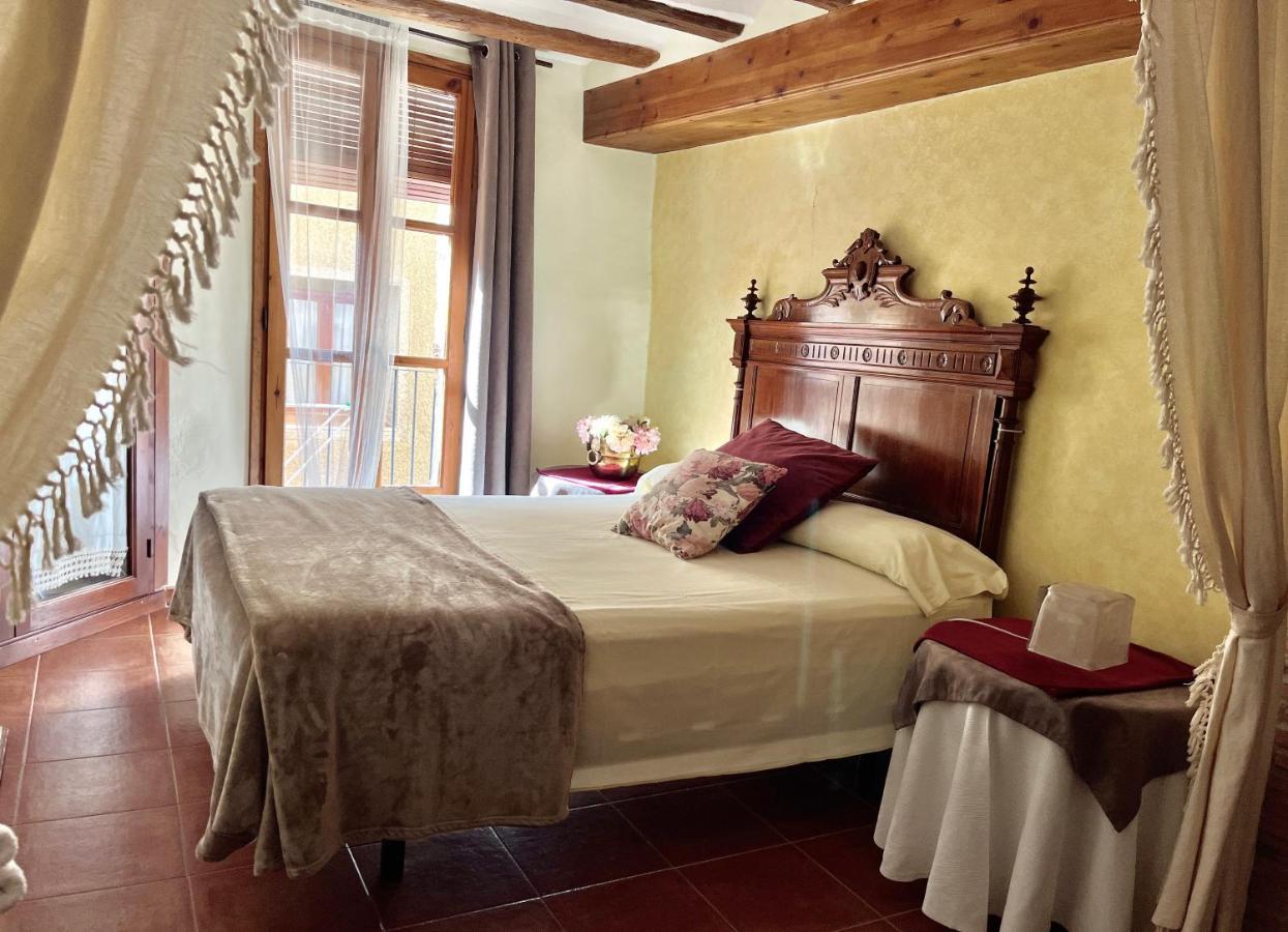 Apartamentos Can Juver Beceite Bagian luar foto